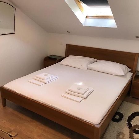 Sobe Zimmer Frei Pozega Bagian luar foto