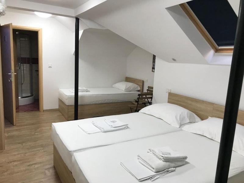Sobe Zimmer Frei Pozega Bagian luar foto