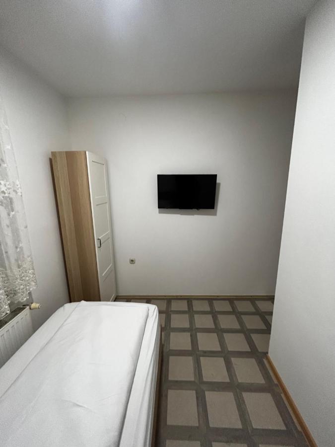 Sobe Zimmer Frei Pozega Bagian luar foto
