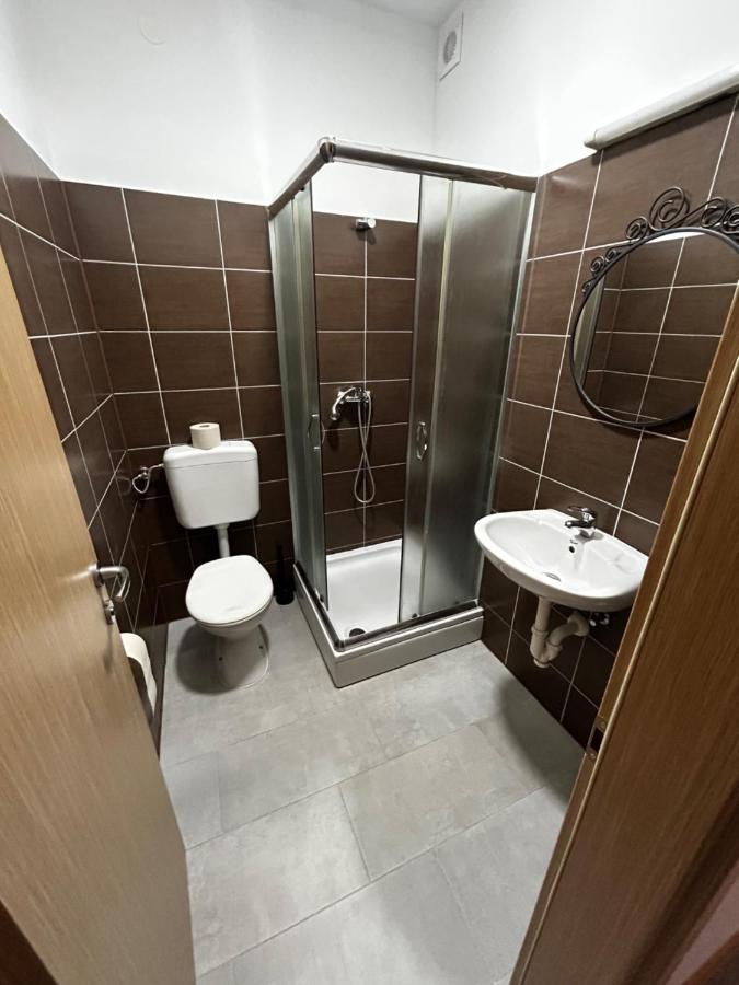 Sobe Zimmer Frei Pozega Bagian luar foto