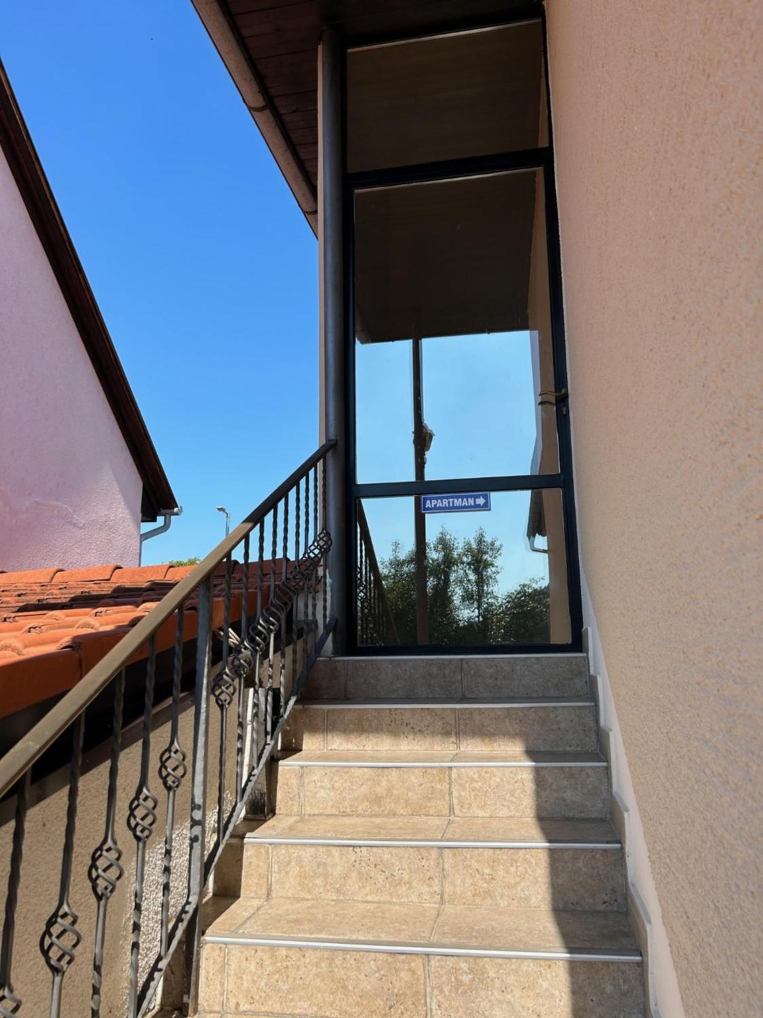 Sobe Zimmer Frei Pozega Bagian luar foto