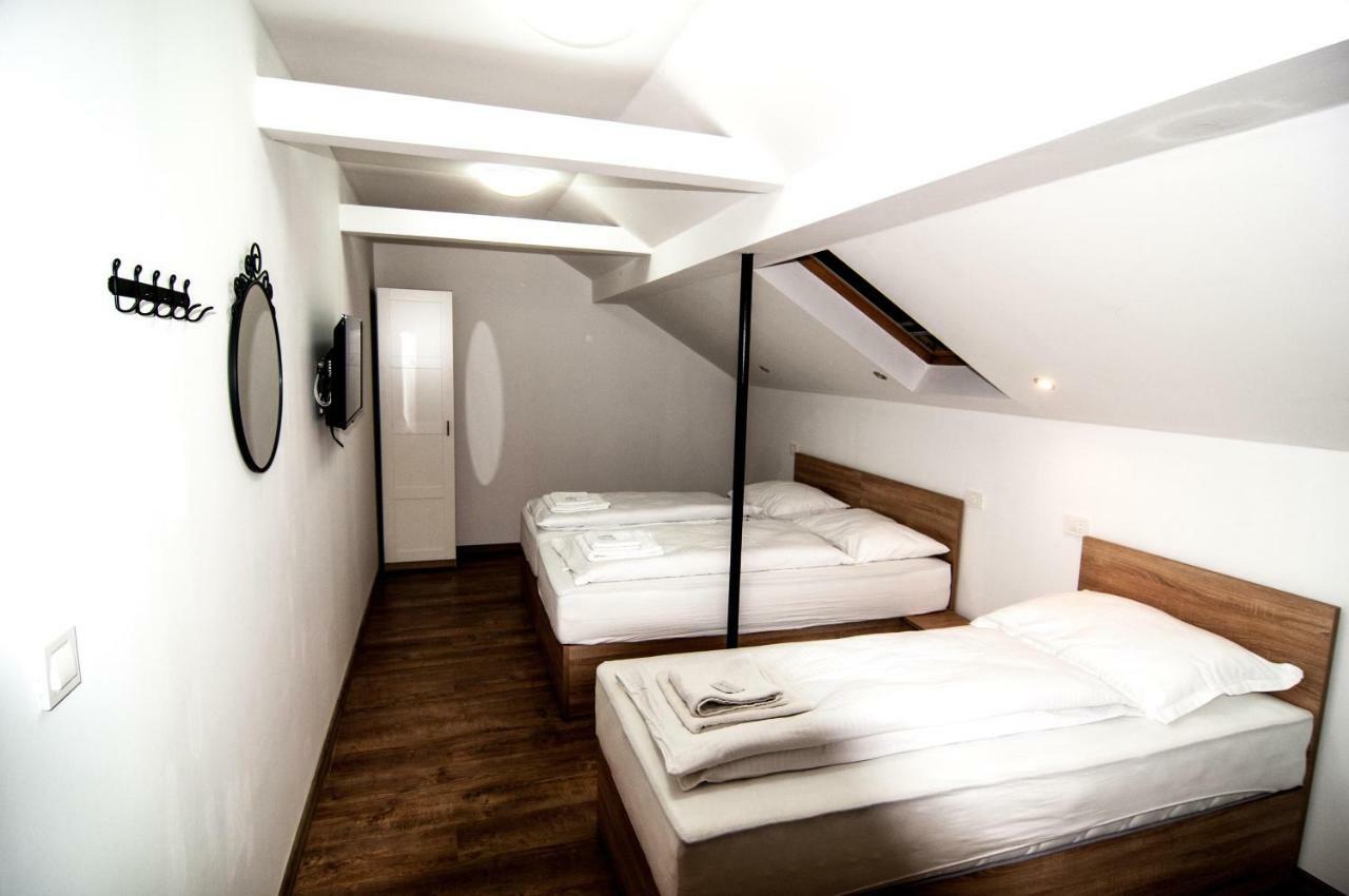 Sobe Zimmer Frei Pozega Bagian luar foto