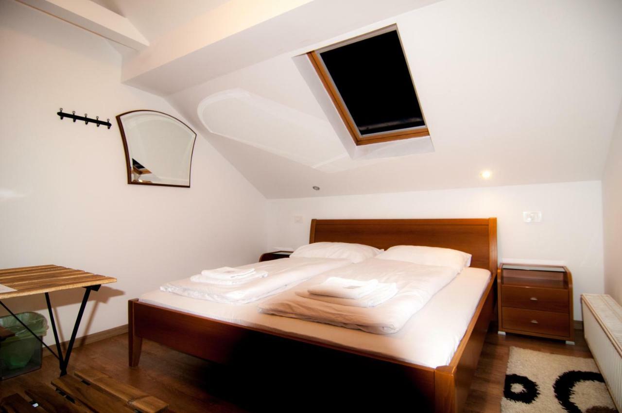 Sobe Zimmer Frei Pozega Bagian luar foto